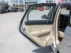 2012款 两厢 1.5L 自动 乐享版