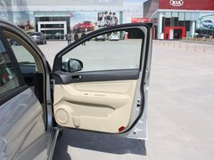 2012款 两厢 1.5L 自动 乐享版