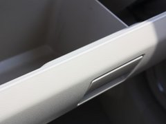 2012款 两厢 1.5L 自动 乐享版