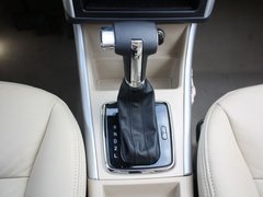 2012款 两厢 1.5L 自动 乐享版