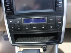 2012款 两厢 1.5L 自动 乐享版