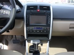 2012款 两厢 1.5L 自动 乐享版