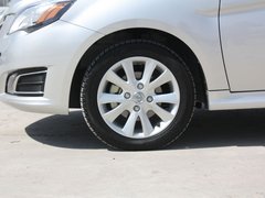 2012款 两厢 1.5L 自动 乐享版