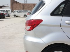 2012款 两厢 1.5L 自动 乐享版