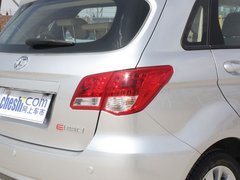 2012款 两厢 1.5L 自动 乐享版