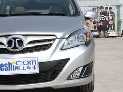 2012款 两厢 1.5L 自动 乐享版