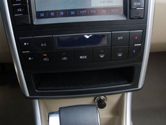 2012款 两厢 1.5L 自动 乐享版
