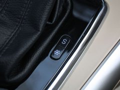 2012款 两厢 1.5L 自动 乐享版