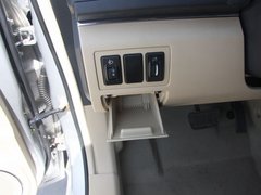 2012款 两厢 1.5L 自动 乐享版