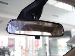 2012款 两厢 1.5L 自动 乐享版