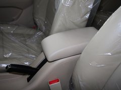 2012款 两厢 1.5L 自动 乐享版