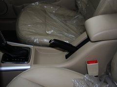 2012款 两厢 1.5L 自动 乐享版