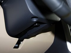 2012款 两厢 1.5L 自动 乐享版