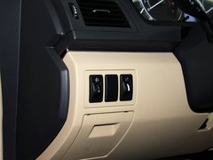 2012款 两厢 1.5L 自动 乐享版