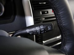 2012款 两厢 1.5L 自动 乐享版