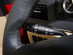 2012款 两厢 1.5L 自动 乐享版