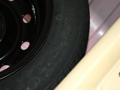 2012款 两厢 1.5L 自动 乐享版