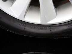 2012款 两厢 1.5L 自动 乐享版