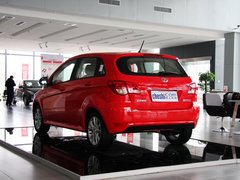 2012款 两厢 1.5L 自动 乐享版