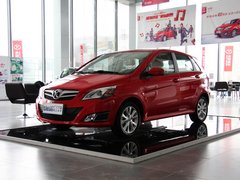 2012款 两厢 1.5L 自动 乐享版