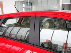 2012款 两厢 1.5L 自动 乐享版