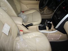2012款 两厢 1.5L 自动 乐享版