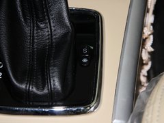 2012款 两厢 1.5L 自动 乐享版