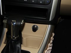 2012款 两厢 1.5L 自动 乐享版