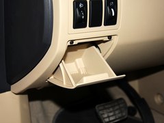 2012款 两厢 1.5L 自动 乐享版