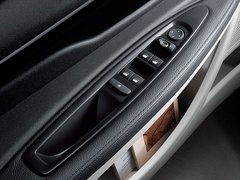 2012款 三厢 1.6L 手动 品尚型