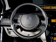2012款 三厢 1.6L 手动 品尚型