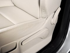 2012款 三厢 1.6L 手动 品尚型