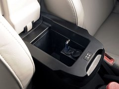 2012款 三厢 1.6L 手动 品尚型