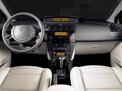 2012款 三厢 1.6L 手动 品尚型