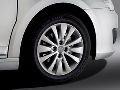 2012款 三厢 1.6L 手动 品尚型