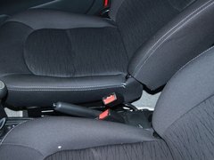 2012款 1.0L 手动 时尚版 国V