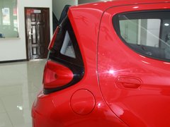 2012款 1.0L 手动 时尚版 国V