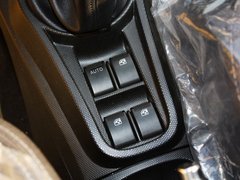 2012款 1.0L 手动 时尚版 国V