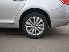 2012款 三厢 1.6L 自动 品享型
