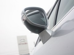 2012款 三厢 1.6L 自动 品享型
