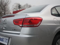 2012款 三厢 1.6L 自动 品享型
