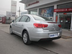 2012款 三厢 1.6L 自动 品享型