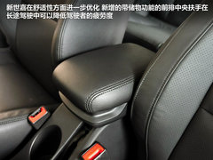 2012款 三廂 2.0L 自動 品馭型