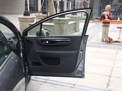 2012款 三厢 2.0L 自动 品驭型