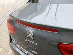 2012款 三厢 2.0L 自动 品驭型