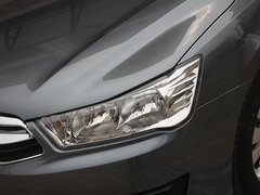 2012款 三厢 2.0L 自动 品驭型
