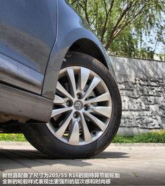 2012款 三廂 2.0L 自動(dòng) 品馭型