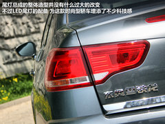 2012款 三廂 2.0L 自動(dòng) 品馭型