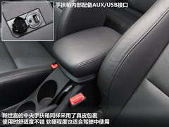 2012款 三廂 2.0L 自動 品馭型