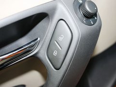 Polo 2012款 Cross Polo 1.6L AT 